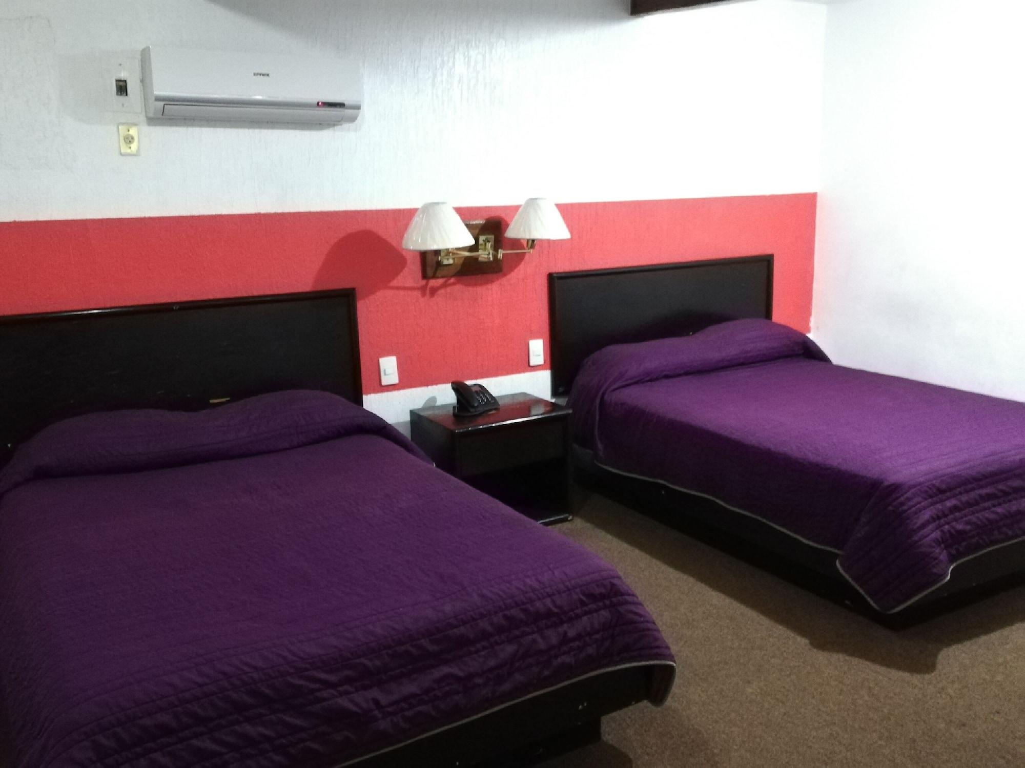 Oyo Hotel Casa Real 마테우알라 외부 사진