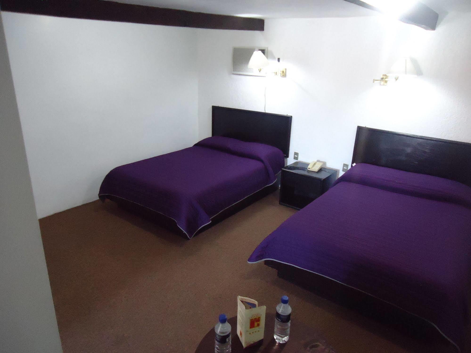 Oyo Hotel Casa Real 마테우알라 외부 사진
