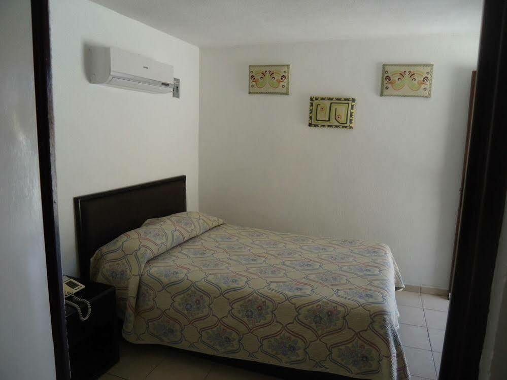 Oyo Hotel Casa Real 마테우알라 외부 사진